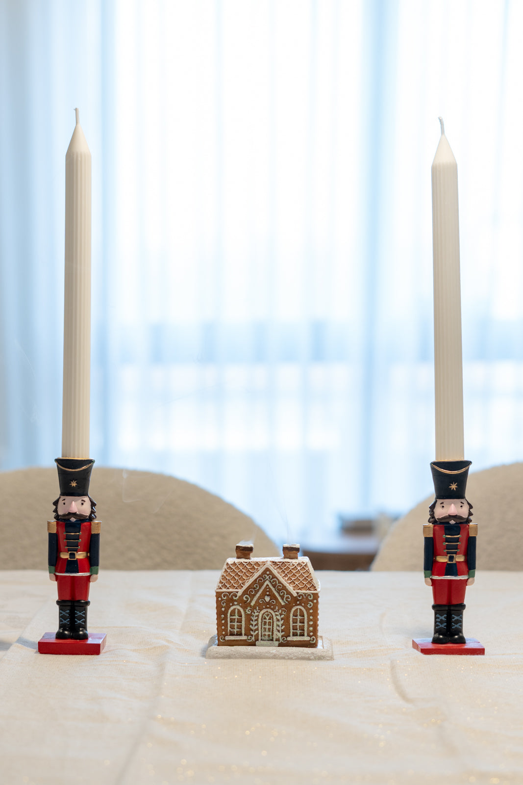 Porta-Velas Quebra-Nozes: Edição Real (Aroma Chocolate Quente)