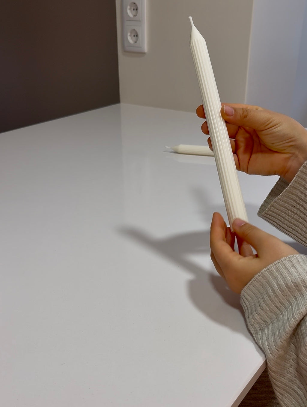 Pack Castiçal Dourado Slim + Duas Velas Caneladas