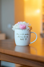 Caneca com Flores Eternas para Mãe – Presente Especial Dia da Mãe